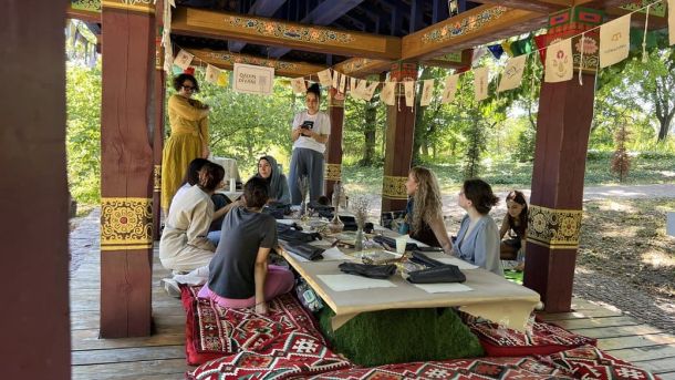 Артпікнік «Кримотерапії» у Києві: мистецтво як спогад про Крим