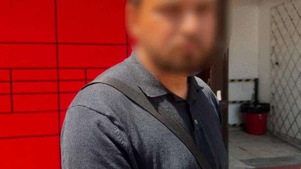 Збував PVP вдома: мешканця Вишгородщини затримали за психотропи Поліцейські Київщини затримали 37-річного шахрая з Бучанського району, який забрав у жертви $26 тис