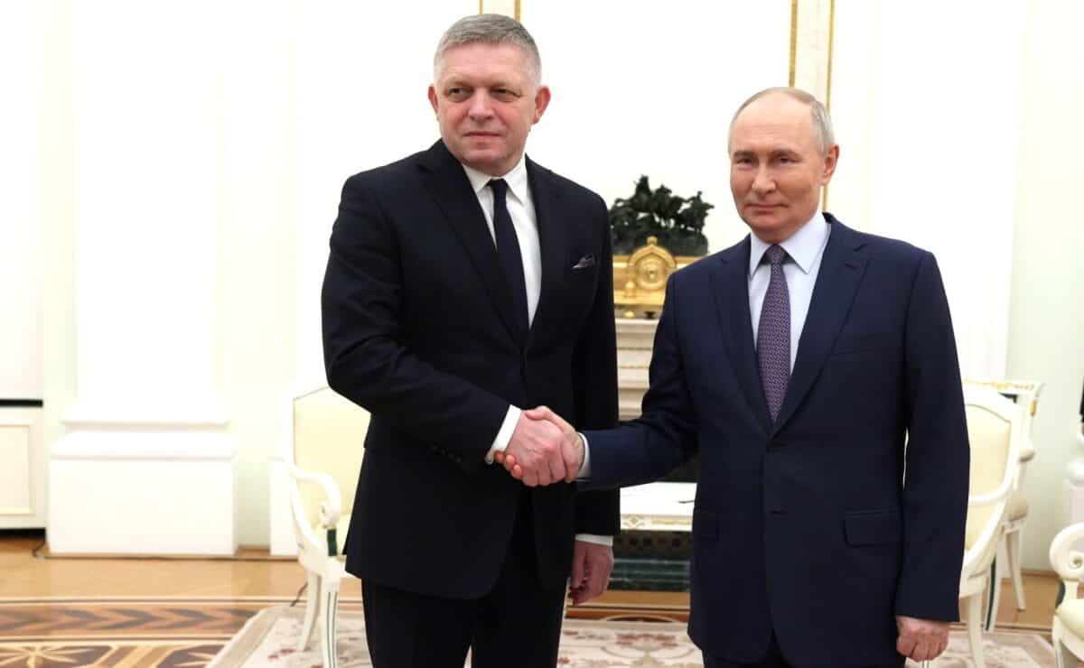 Прем’єр Словаччини Роберт Фіцо і Володимир Путін