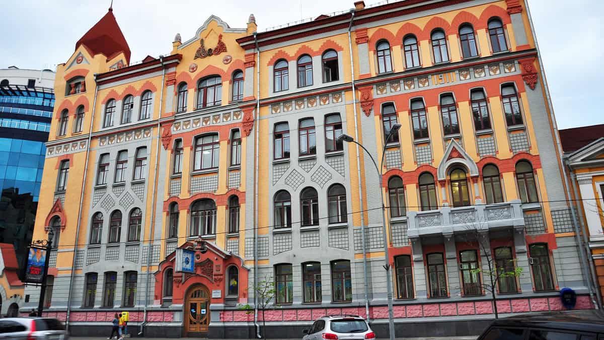 Історія будинку банку на Володимирській: як з'явилась київська фортеця фінансів і зв'язку