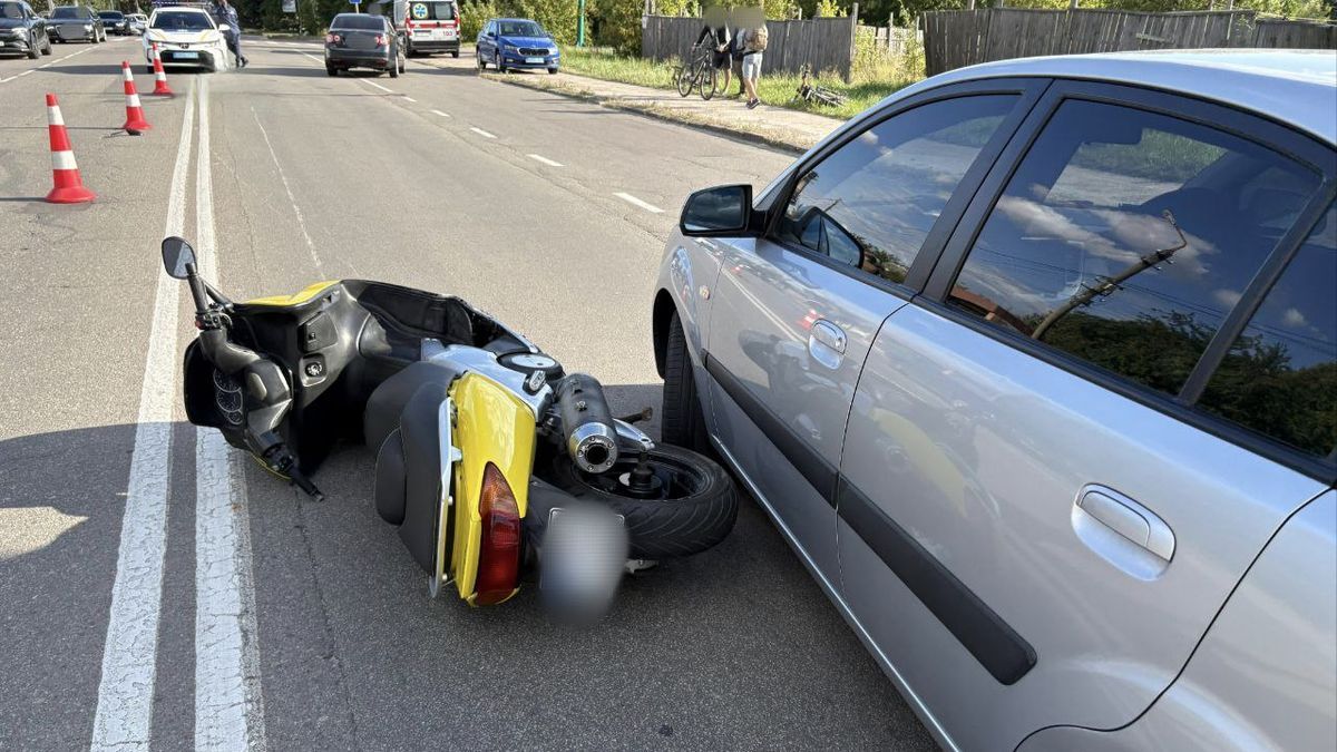 Смертельна ДТП у Боярці: моторолер зіткнувся з велосипедом і двома авто