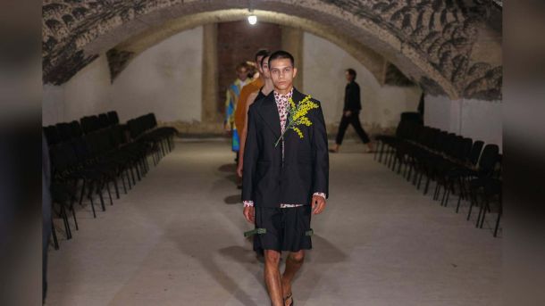 Показ Ukrainian Fashion Week завершили в укритті під час тривоги