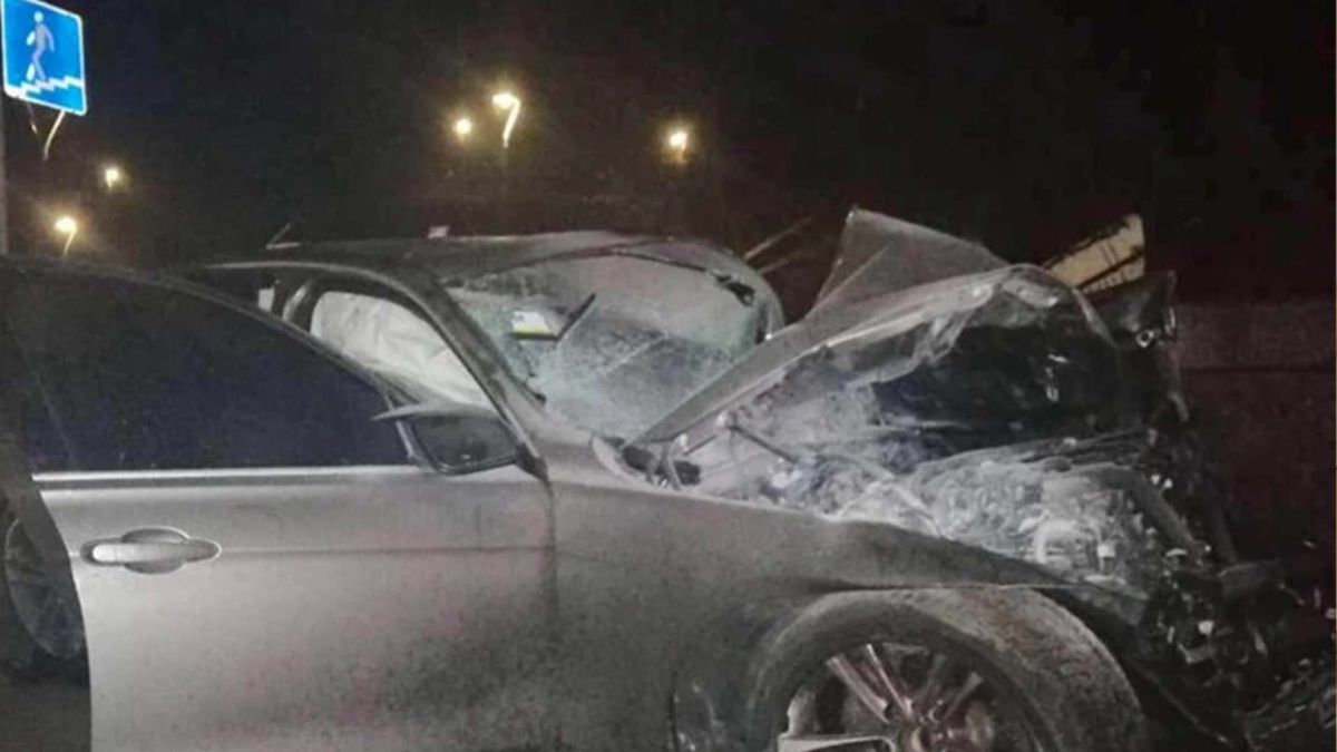 ДТП на Набережному шосе: загинув 18-річний водій BMW ДТП на Набережному шосе: загинув 18-річний водій BMW