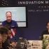 Трансляція виступу Боба Мамгаарда на екрані під час G20 Innovation Ministerial у Чапел-Гілл