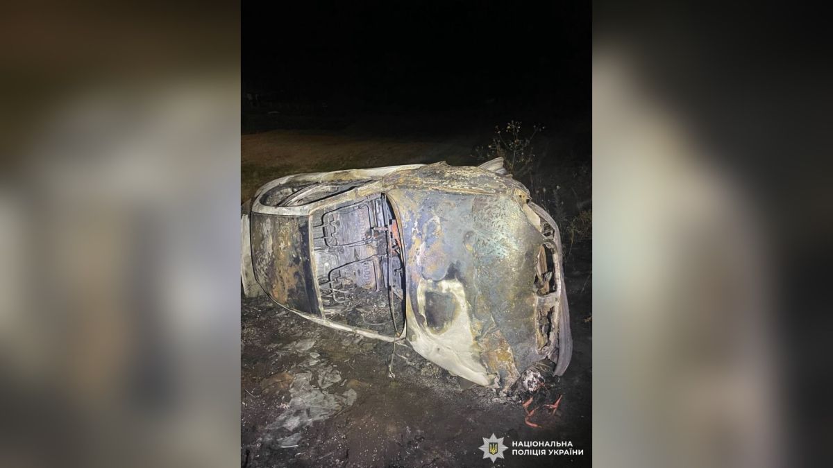 Daewoo з’їхав у кювет і загорівся у селі Розкішна — двоє госпіталізовані Перекинутий і обгорілий Daewoo у кюветі біля села Розкішна на Київщині, двоє постраждалих госпіталізовані