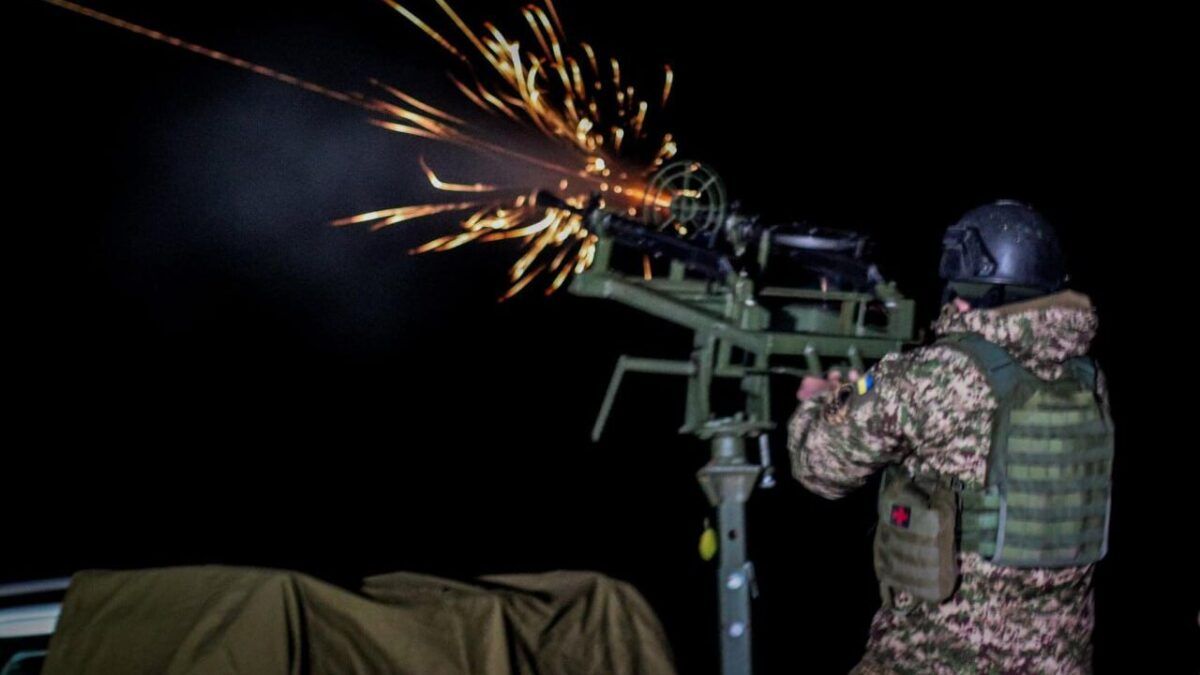 Масована нічна атака РФ: ракети й дрони по всій Україні, є постраждалі