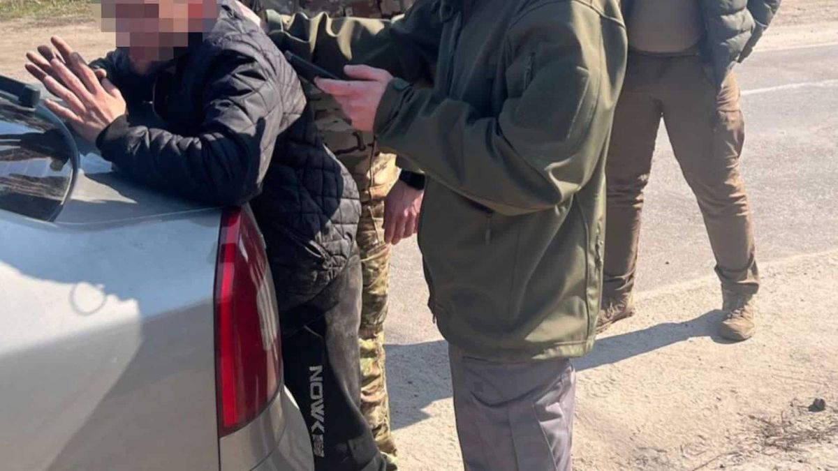 Затримання агента російських спецслужб на Київщині — 40-річного чоловіка, який передавав координати військових об'єктів ворогу