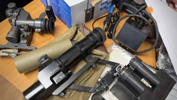 Конфісковане Київською митницею обладнання — прилади нічного бачення, оптичні приціли та техніка, передані на потреби ЗСУ і соціальних закладів
